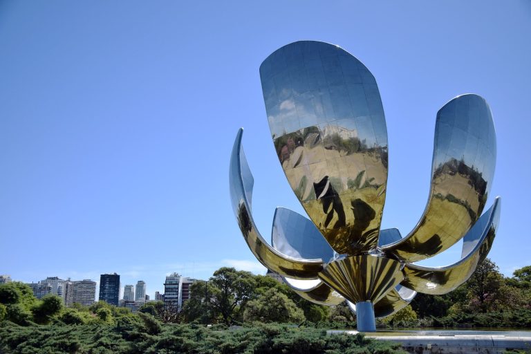 floralis-generica-buenos-aires-trip-travel