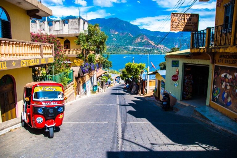 san-juan-la-laguna-guatemala4-1024x685